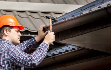 gutter repair Cold Hanworth, Lincolnshire